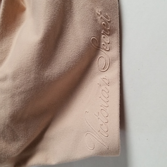 Victoria's Secret Incredible Padded Wire Free Bra 36B - Picture 3 of 7